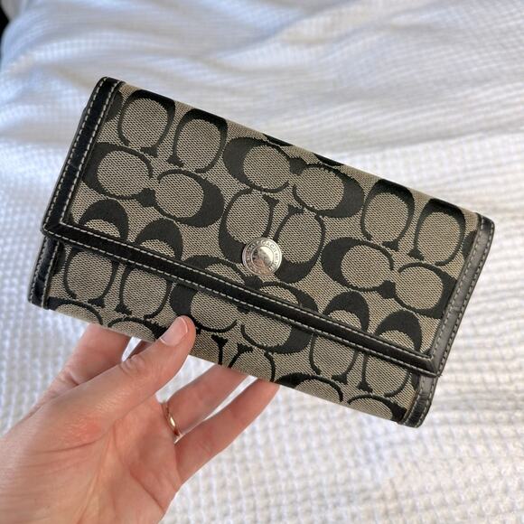 Coach Signature Leather Trim Trifold Full Size Wallet Black - Picture 1 of 7